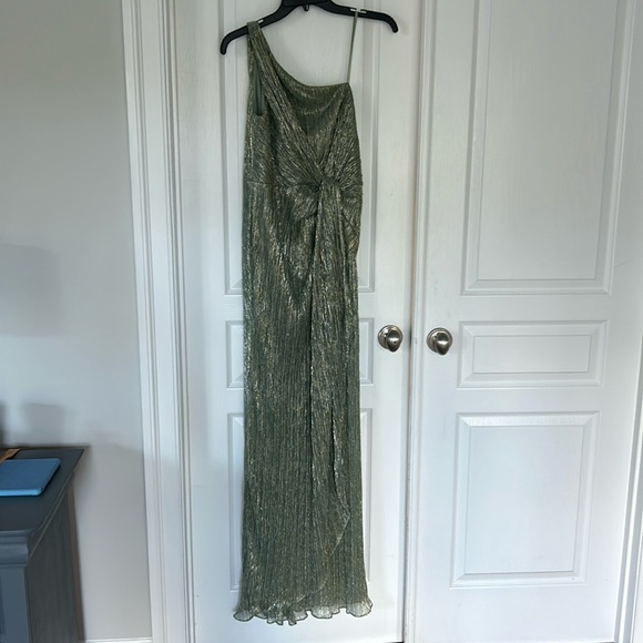 Adrianna Papell | Dresses | Green And Gold Shimmer Over The Shoulder Gown |  Poshmark